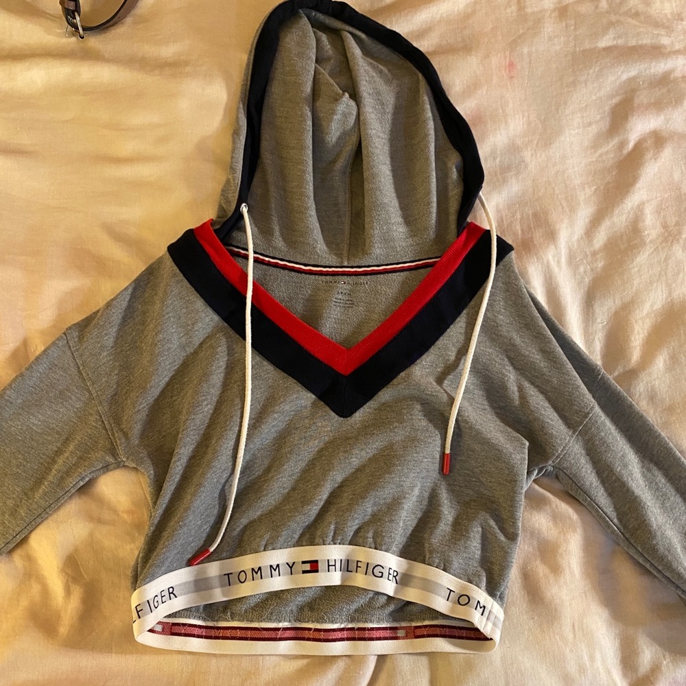 Tommy Hilfiger cropped hoodie